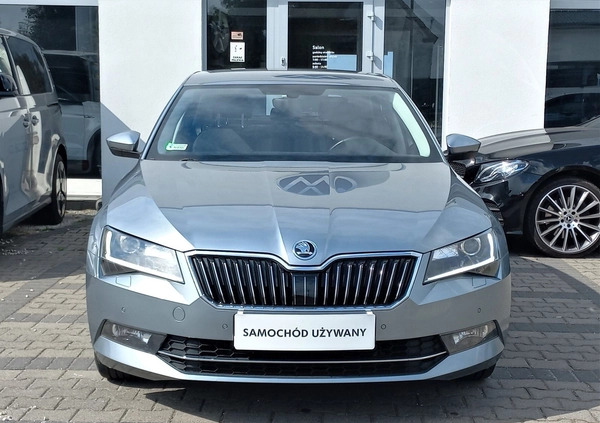 Skoda Superb cena 87900 przebieg: 98000, rok produkcji 2019 z Krzepice małe 277